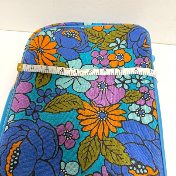 Vintage Flower Power Travel Case - Picture 10 of 11
